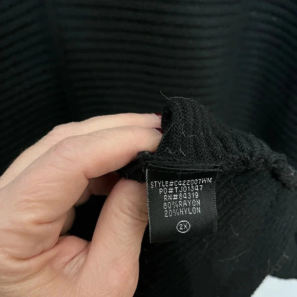 Cyrus Sweater 2XL with grommet details - Picture 8 of 12